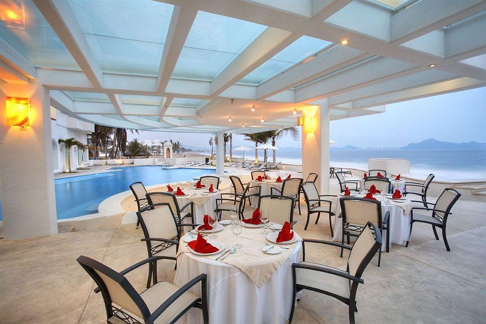 Camino Real Manzanillo Hotel Restoran gambar